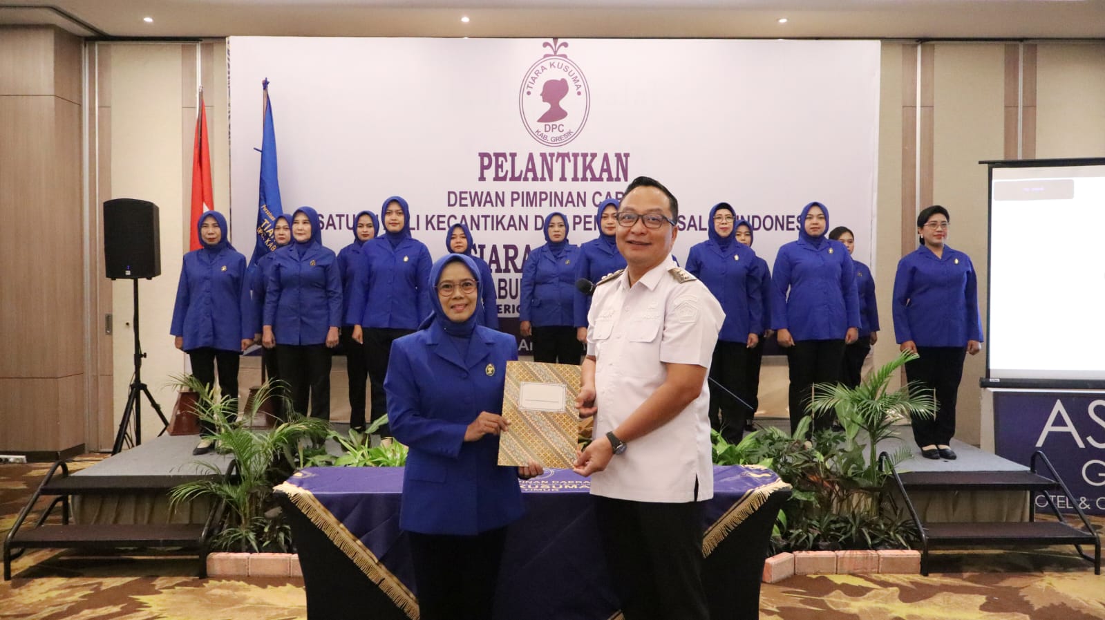 Wabup Alif Lantik Pengurus Tiara Kusuma Gresik, Dorong Inovasi dan Adaptasi Usaha Kecantikan